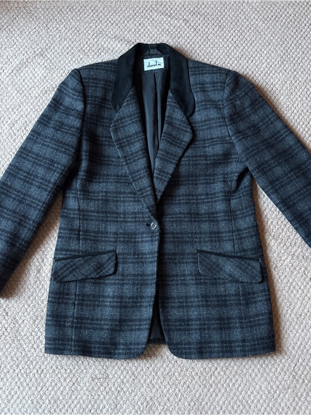 David N. 100% Wool Plaid Blazer with Suede Collar Charcoal Grey